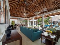 Villa Windu Asri, Wohn-und Esszimmer